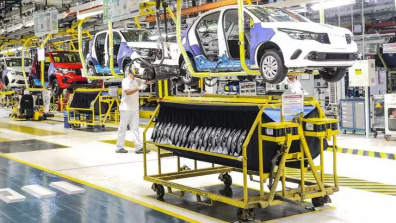 Anfavea prevê investimentos de R$ 100 bi na indústria automotiva após programa de incentivos